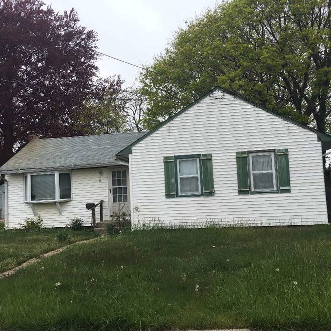 14 Bacon Lane, Babylon, NY 11702 (Off Market NYStateMLS Listing 10310565)