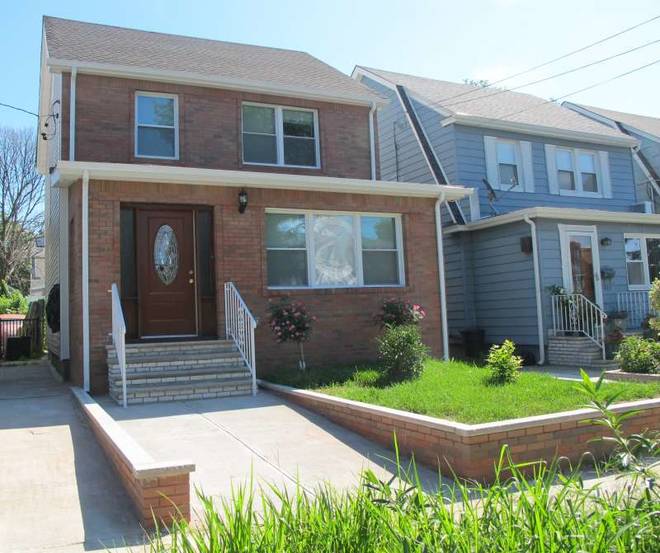 8911 HOLLIS COURT BLVD, NORTH QUEENS VILLAGE, 1, QUEENS VILLAGE, NY