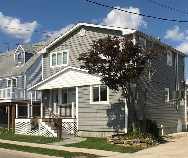 808 S 7th St, linden, NY 11757 (Off Market NYStateMLS Listing 10452224)