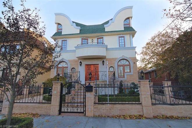 2236  East 64th Street,  photo