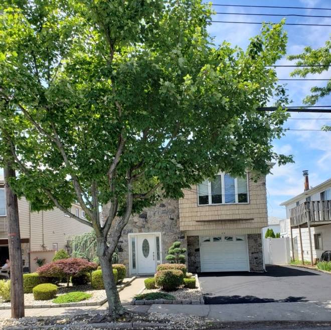 54 Freedom Ave, Staten Island, NY 10314 (Sold NYStateMLS Listing 10575328)