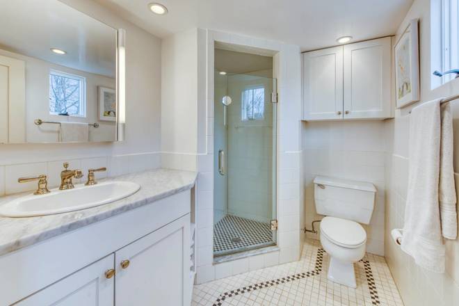 900 Springs Fireplace Road East Hampton Ny 11937 Off Market