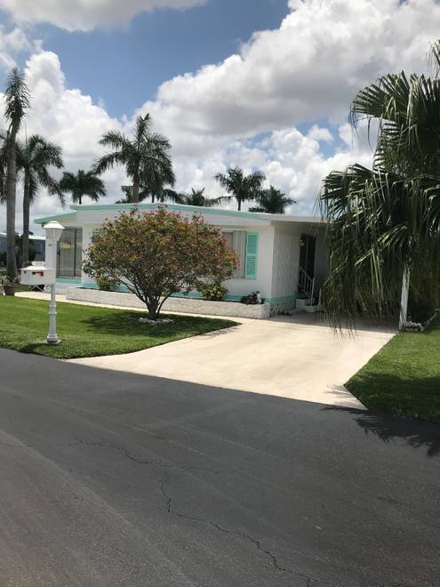 301 Hollywood Lane,  photo