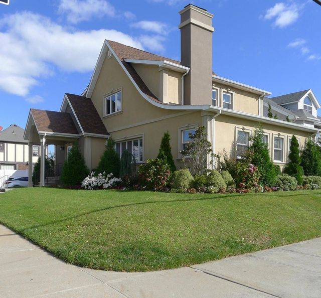 13815 newport avenue, Belle Harbor, NY 11694 (Off Market NYStateMLS