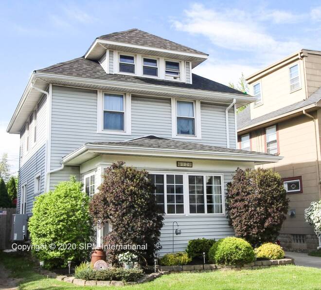 120 Wardman Rd, Kenmore, NY 14217 (Sold NYStateMLS Listing 10896179)